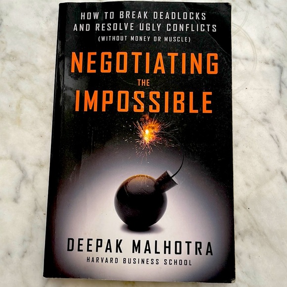 Book “ Nogotiating the impossible” - Picture 1 of 11